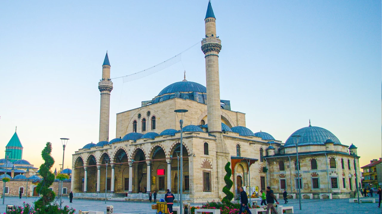 Türk mimarisinin ihtişamlı eserleri göz kamaştırıyor