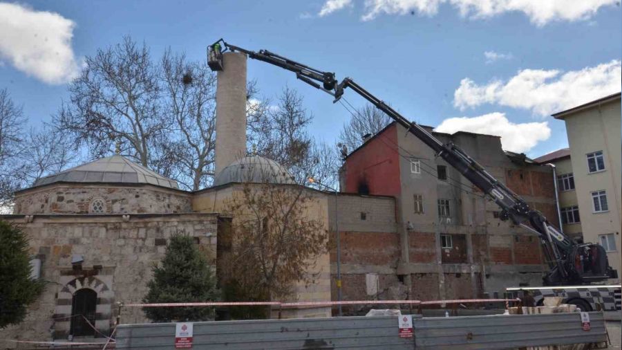 Trkiye'de tek idi, minaresi skld