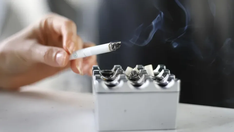  T�rkiye'de y�lda yakla��k 125 bin ki�i t�t�n nedeniyle hayat�n� kaybediyor. Bu rakam, her 4 dakikada ortalama bir ki�inin ya�am�n� yitirdi�i anlam�na geliyor