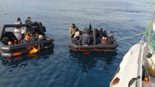 Türkiye'den gitmelerine izin vermiyorlar