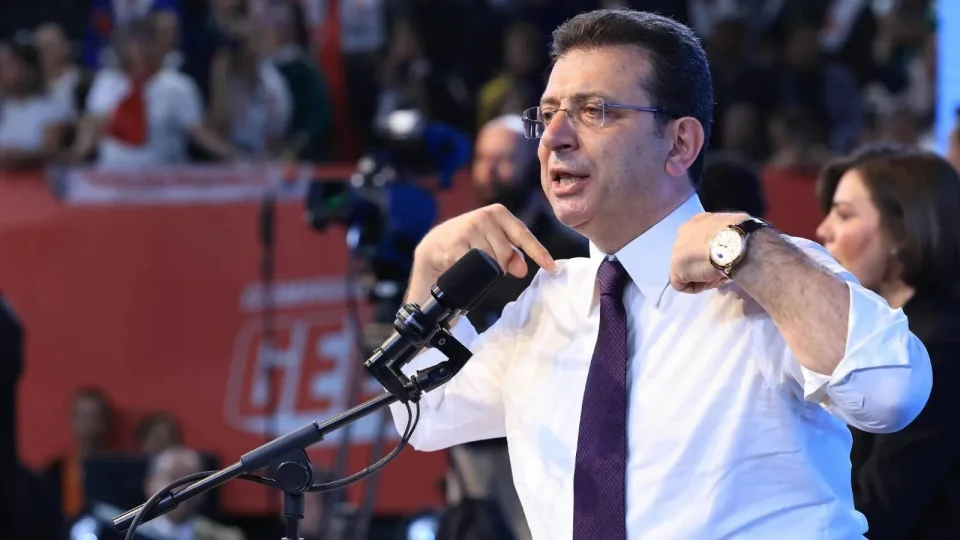 Tutuklu �BB Ba�kan� Ekrem �mamo�lu, sosyal medya hesab� arac�l���yla a��klama yapt�
