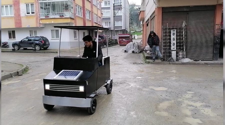 Üniversite öğrencilerinin hurda parçalardan ürettiği araç