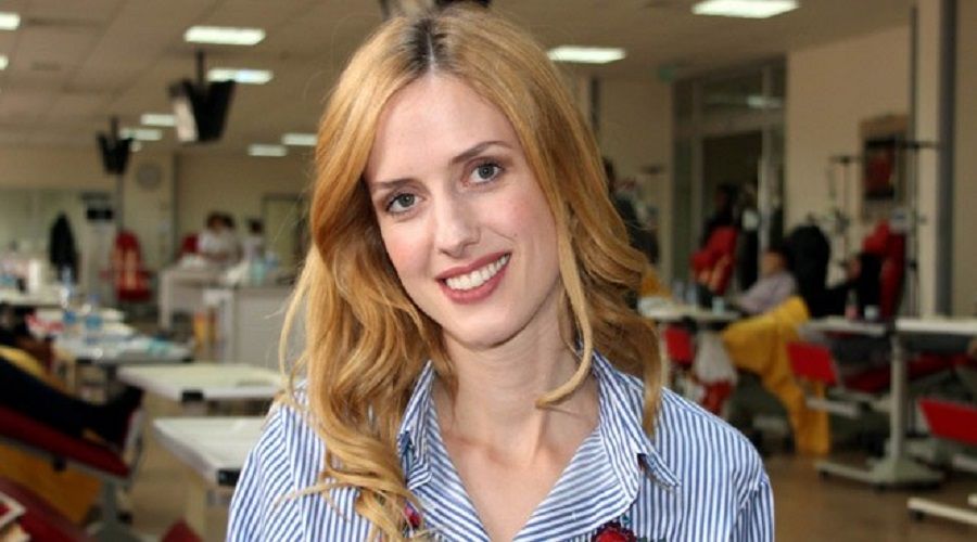 Ünlü oyuncu ve eski eşi dolandırıcılıktan yargılanıyor