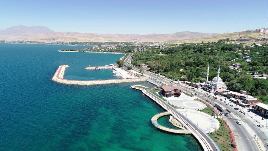 Van Edremit'te 472 m² arsa satılık