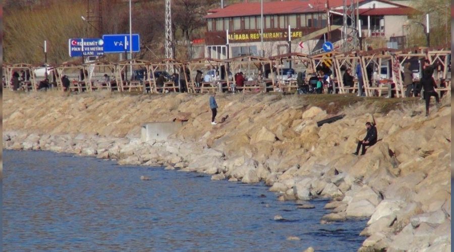 Van Gölü sahillerinde normalleşme yoğunluğu