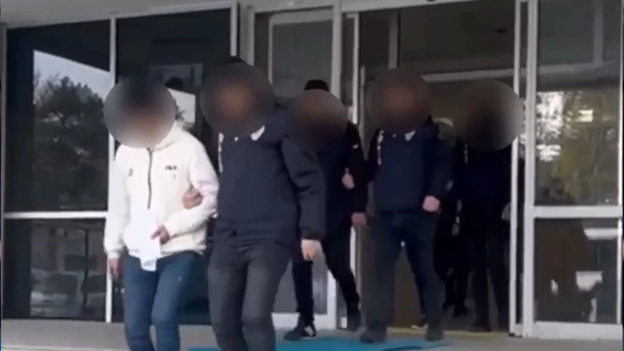 Van'da 'sporda iddet' operasyonu: 12 gzalt