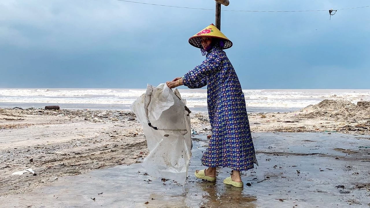 Vietnam'da etkili olan tayfunda 12 kii hayatn kaybetti