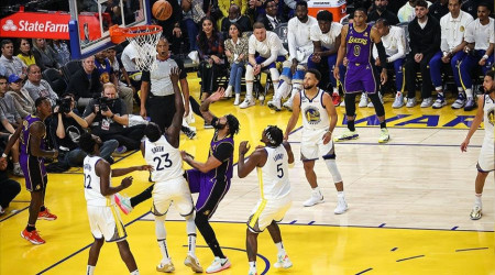 Warriors ve Celtics galibiyetle başladı
