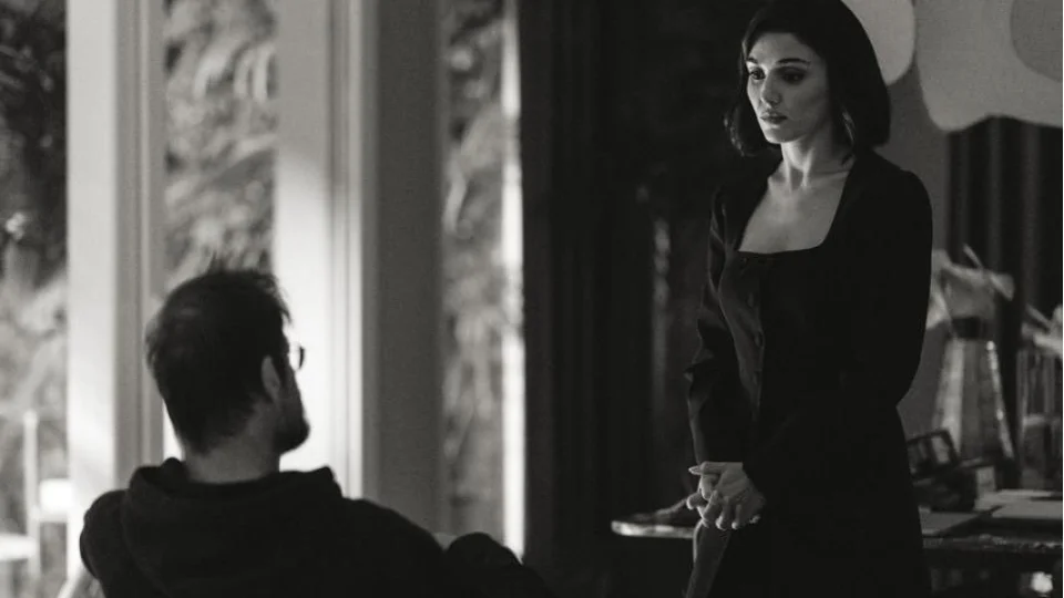 Yakalama karar� ��kar�lan Hande Er�el'den ilk a��klama