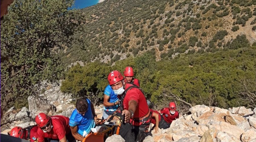 Yama paratsn JAK timleri kurtard