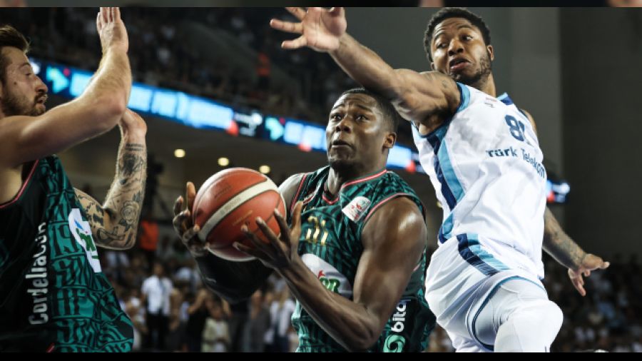 Yarı final serisi İzmir'e taşındı