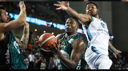 Yarı final serisi İzmir'e taşındı