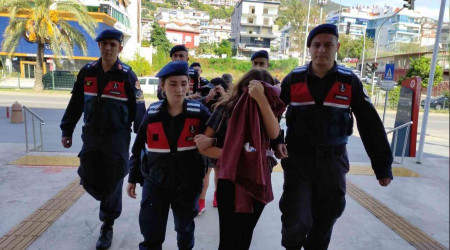 Yeni doğan bebeğin 5. kattan atılmasına ilişkin 3 kişi adliyeye sevk edildi