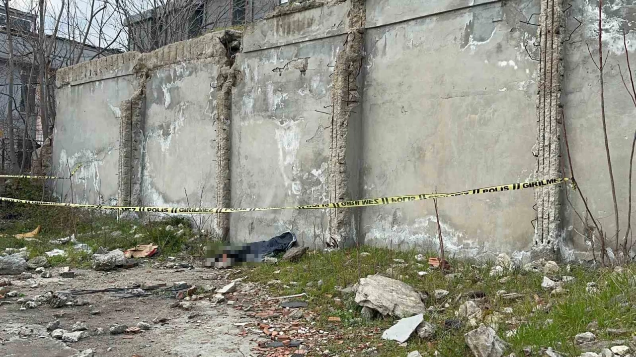Yenibosna'da 1 hafta arayla aynı arazide 2. ceset bulundu