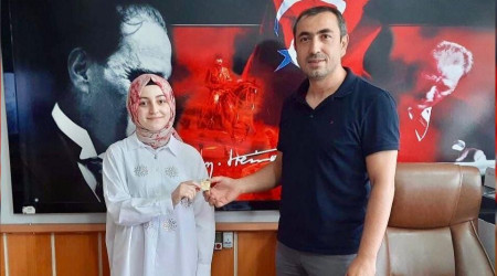 YKS ilçe birincisi altın ile ödüllendirildi