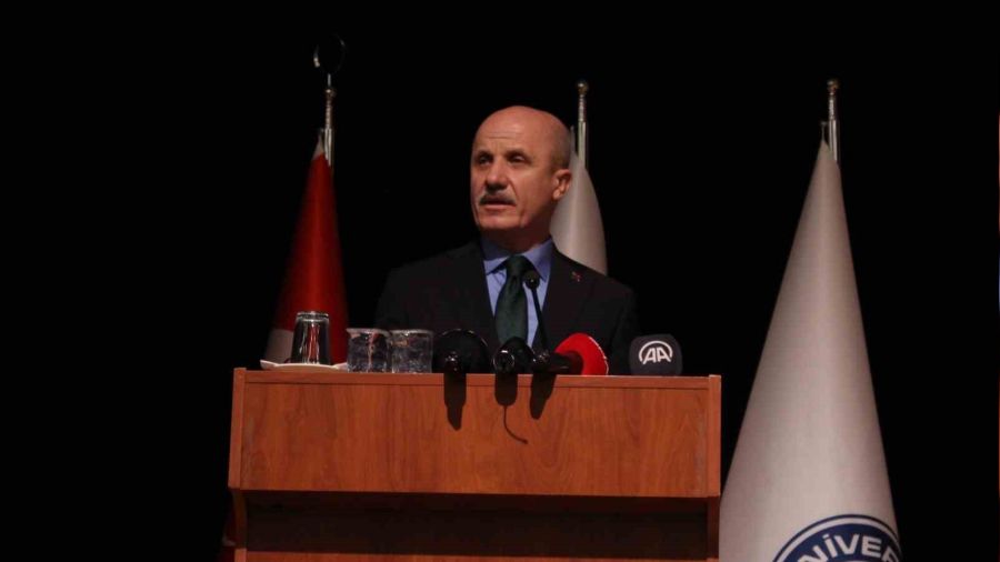 YK Bakan'ndan fla niversite aklamas