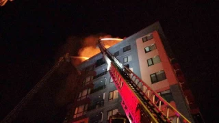 Zonguldak'ta 13 katlı apartmanda korkutan yangın