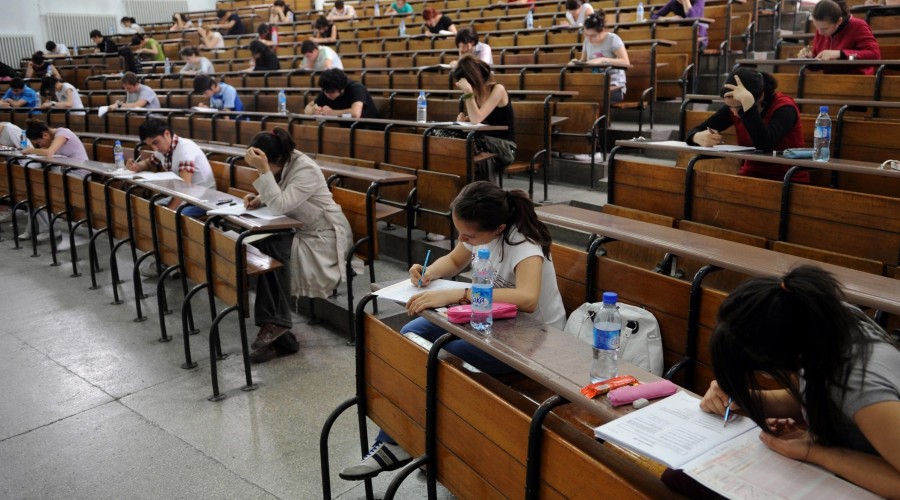 1.1 milyon aday açıkta kaldı