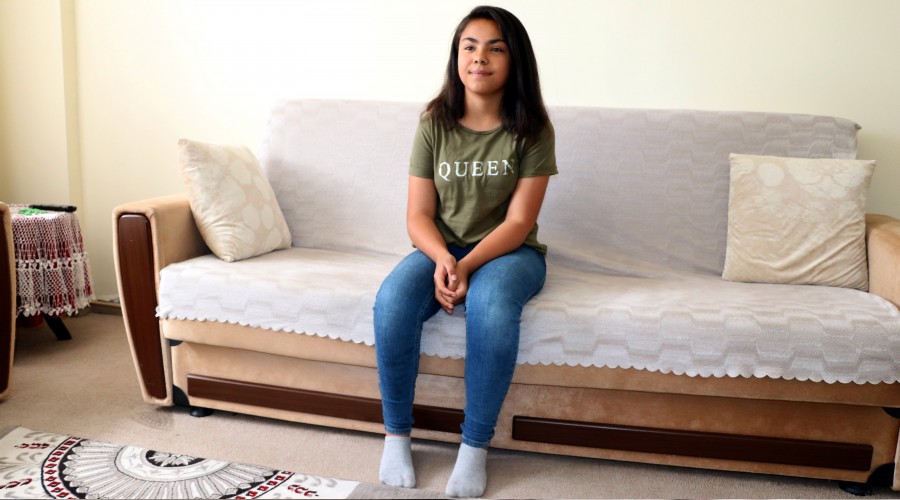 13 ya��ndaki Senanur destek bekliyor