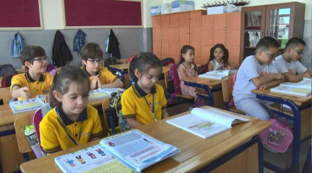 16 ikiz öğrencinin okul heyecanı