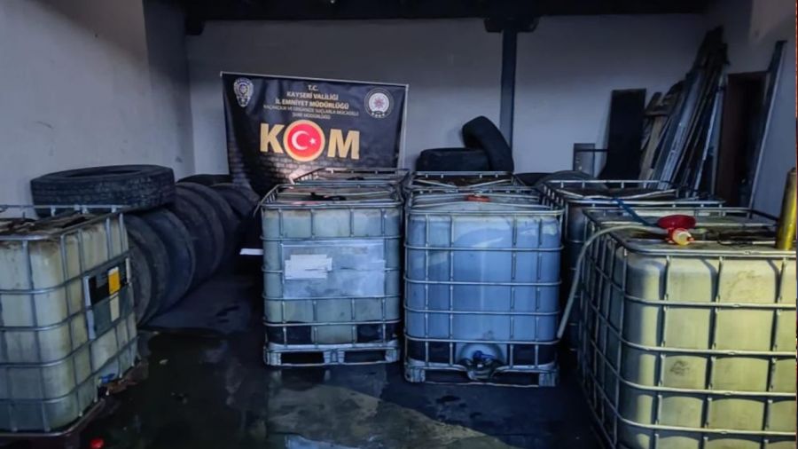 17 ton karışımlı akaryakıtı piyasaya süremeden yakalandılar