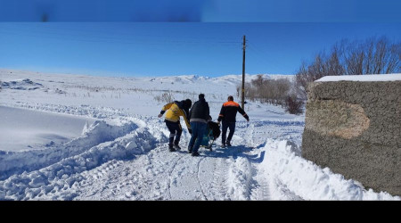 219 yerleşim yeri ulaşıma kapandı, ekipler yaşlı hasta için seferber oldu