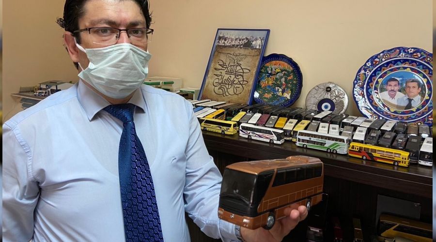 24 yıldır maket otobüs biriktiriyor