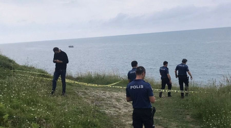 30 metrelik falezlerden atlayan genç kız ağır yaralandı