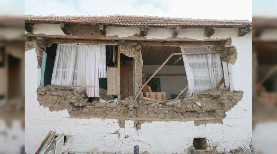 Ac�payam�da korkutan deprem