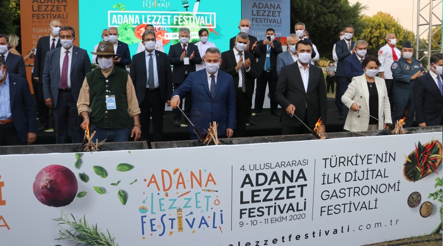 Adana'da mangal yakıldı!