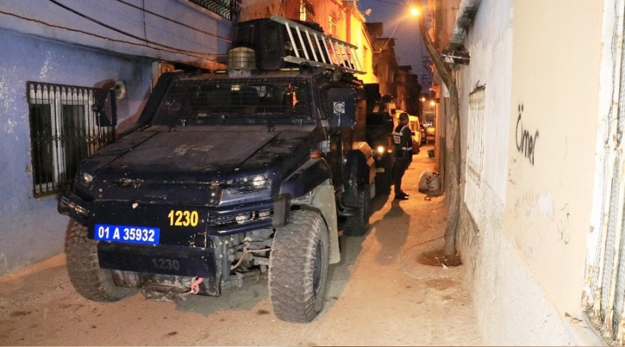 Adana'da şafak vakti narkotik operasyonu
