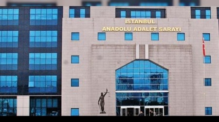 Adliye önünde silahlı kavga