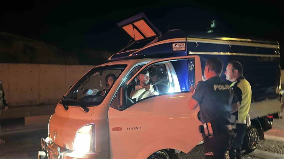 Ailesinin 'kaçırıldı' ihbarı polis 17 yaşındaki kız bulundu
