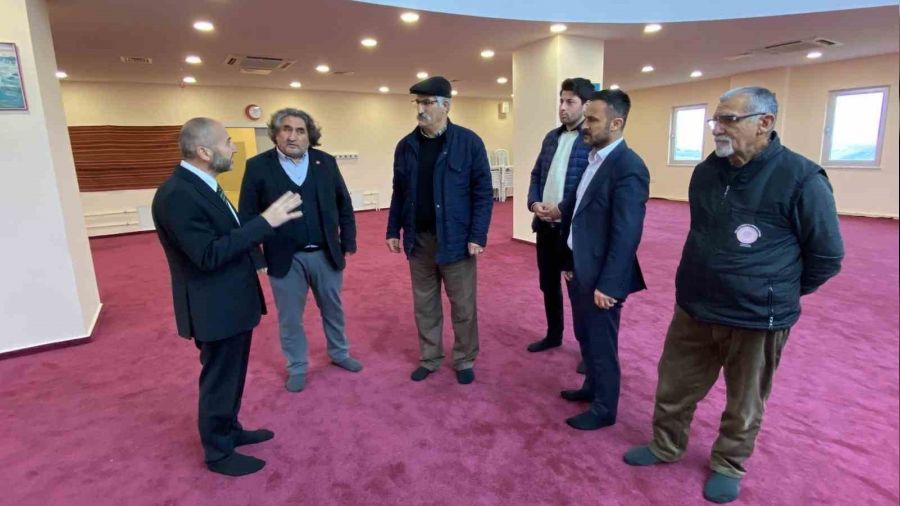 AK Parti Milletvekili aday� cemevinde 
