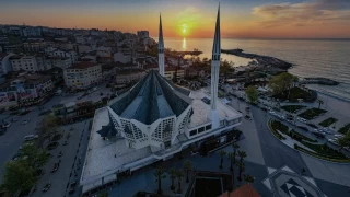 Akakoca Cuma Camii: Trk ota mimarisiyle bylyor 