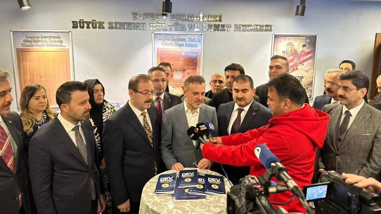 AKP'li Kandemir: Türkiye son 5 senede gördü ki, belediyecilik işi CHP'nin işi değil