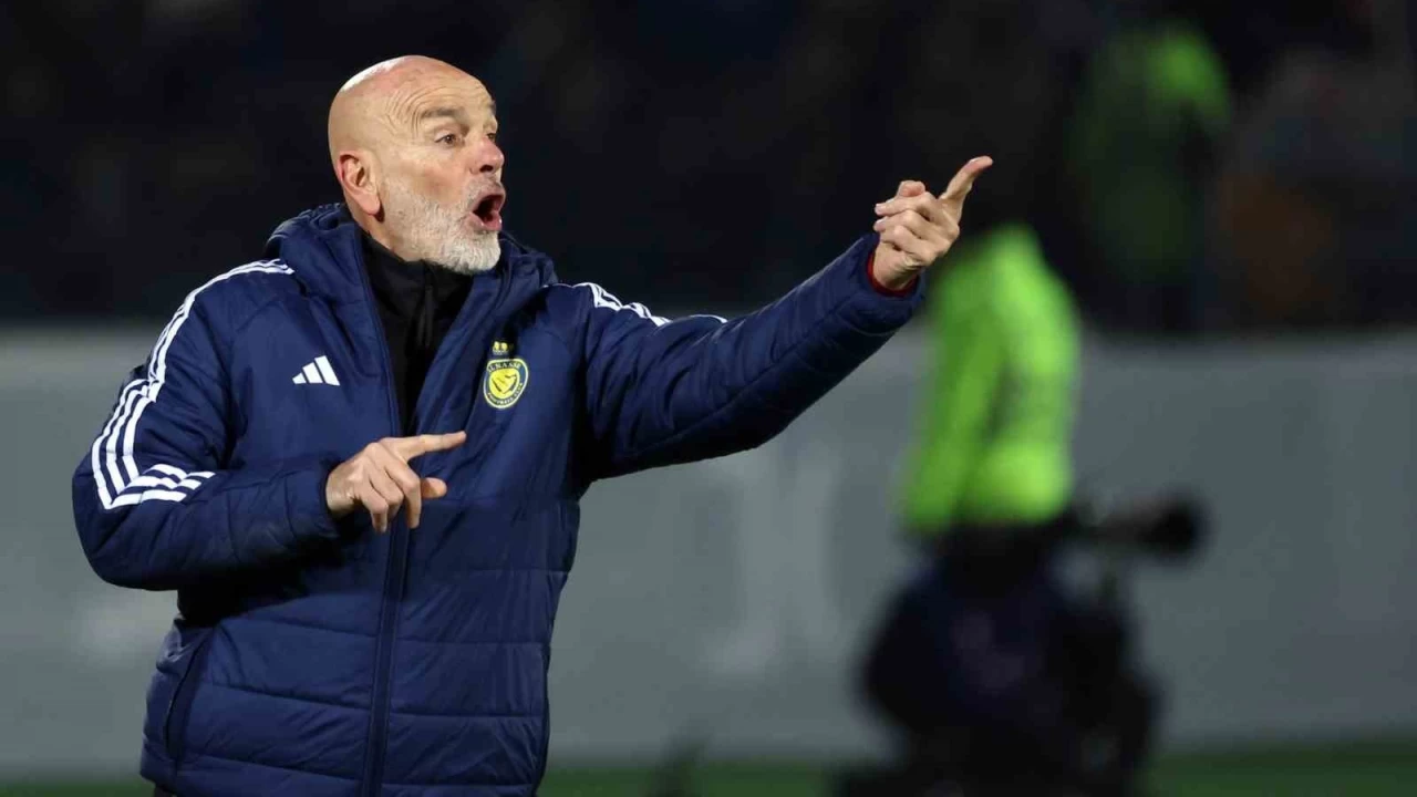 Al Nassr, İtalyan teknik direktör ile yolları ayırdı