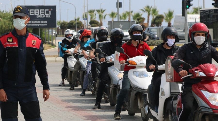 Alanya'da kuryelere ve motosiklet s�r�c�lerine e�itim