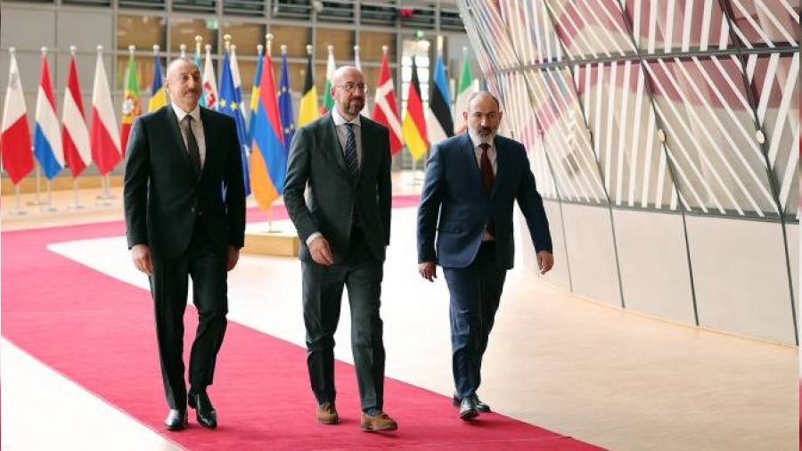 Aliyev, Michel ve Pa�inyan'dan Br�ksel'de ��l� zirve