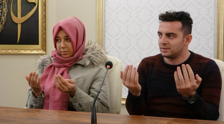 Alman Aısha Müslüman oldu Ayşe ismini aldı
