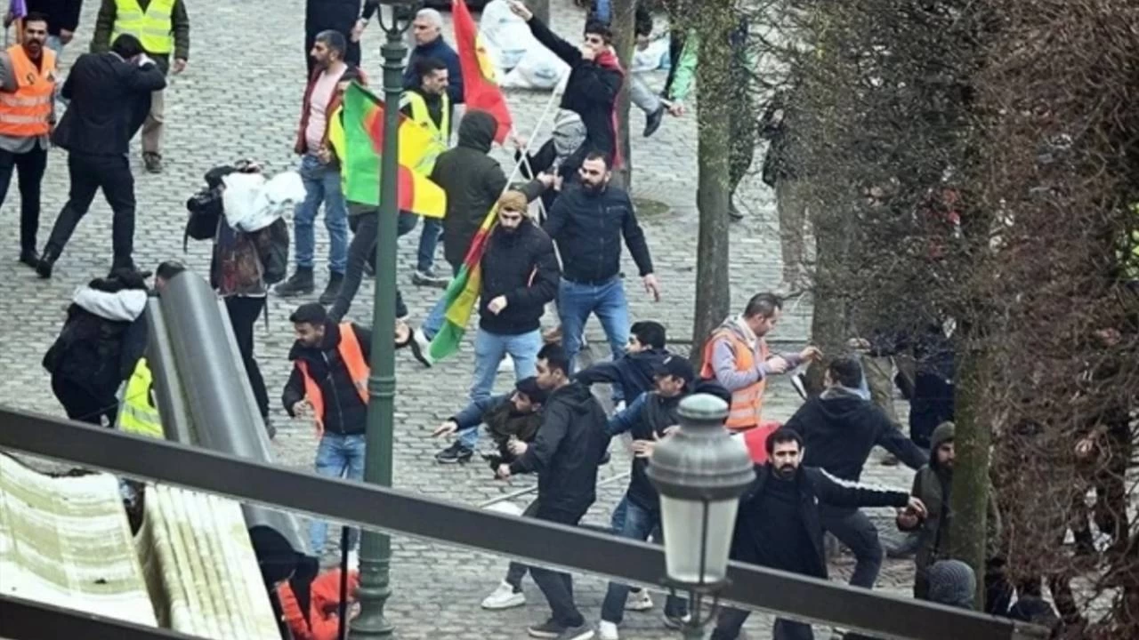 Almanya'da PKK yanda�lar� T�rkiye'nin Hannover Ba�konsoloslu�una sald�rd�