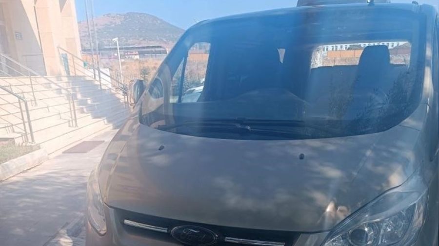 Amasya'da kiralık araçtan 16 kaçak göçmen çıktı