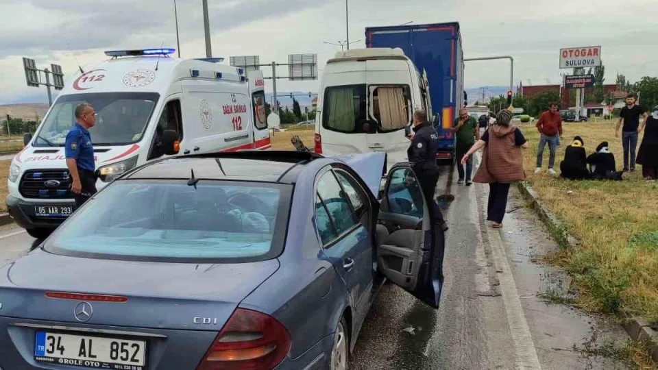 Amasya'da zincirleme kaza: 11 yaral�
