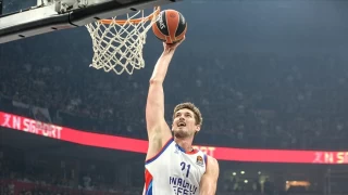 Anadolu Efes, Pleiss'a veda etti