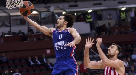 Anadolu Efes'e Rus rakip