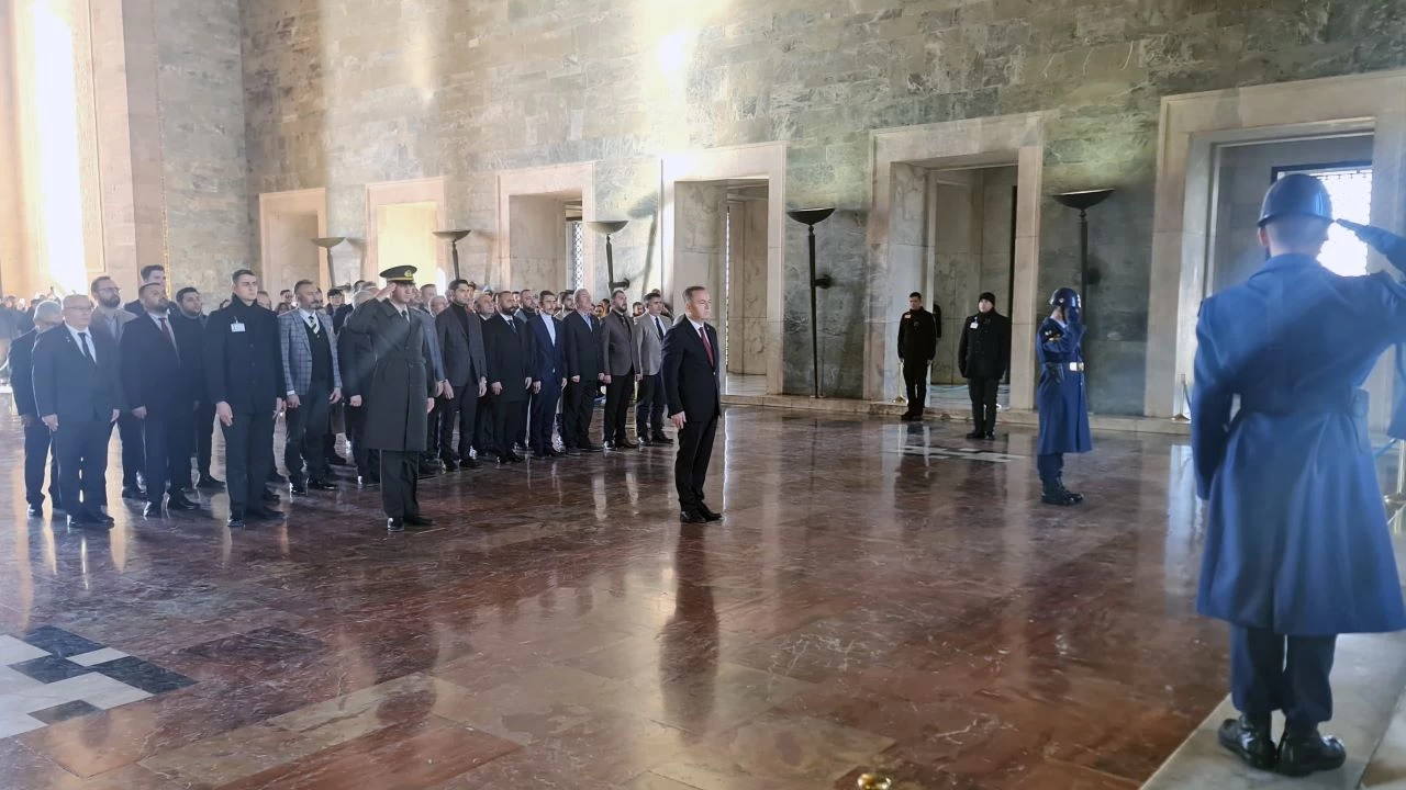 ANAP Genel Bakan elebi, Antkabir'i ziyaret etti
