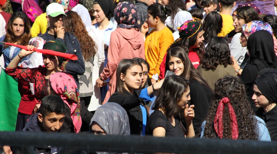 Ankara ve Diyarbakır’da 8 Mart coşkusu