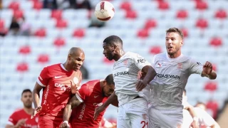 Antalyaspor turu ikinci yarıda kaptı