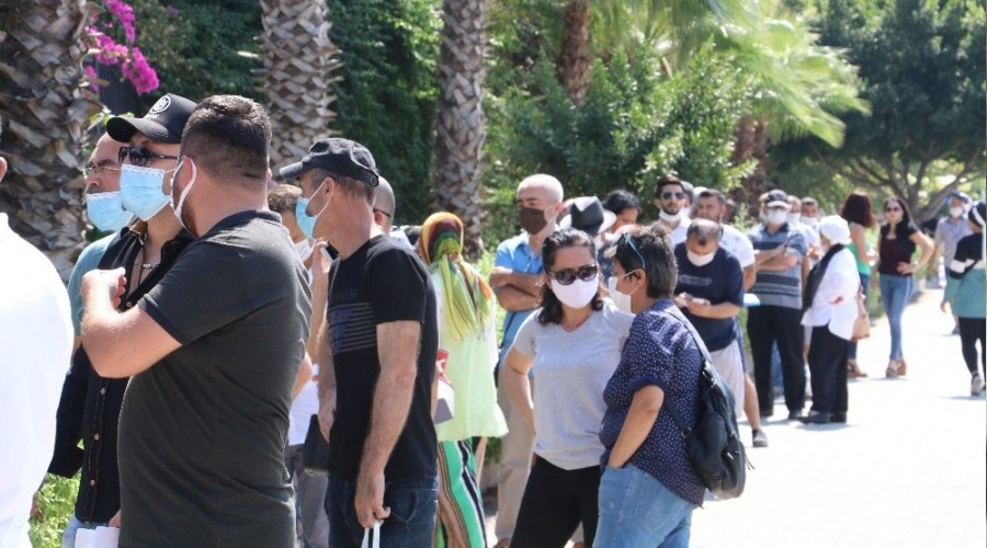 Antalya Adliyesi önünde HES kodu kuyruğu