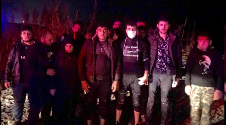 Antalya'da 15 düzensiz göçmen yakalandı